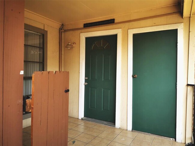 Foto del edificio - 8801 Hammerly Blvd