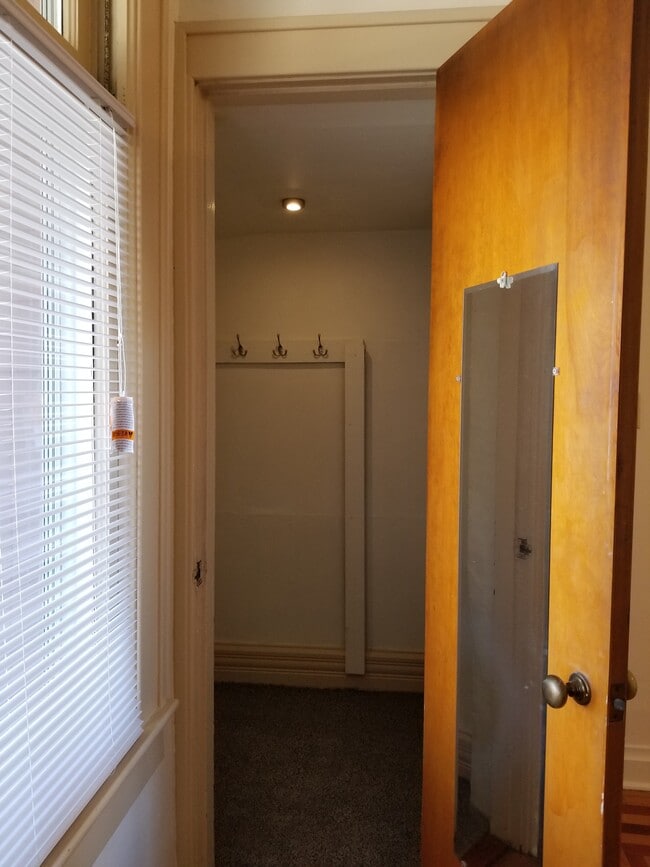 Closet in corner of living room - 137 W Hubbard Ave