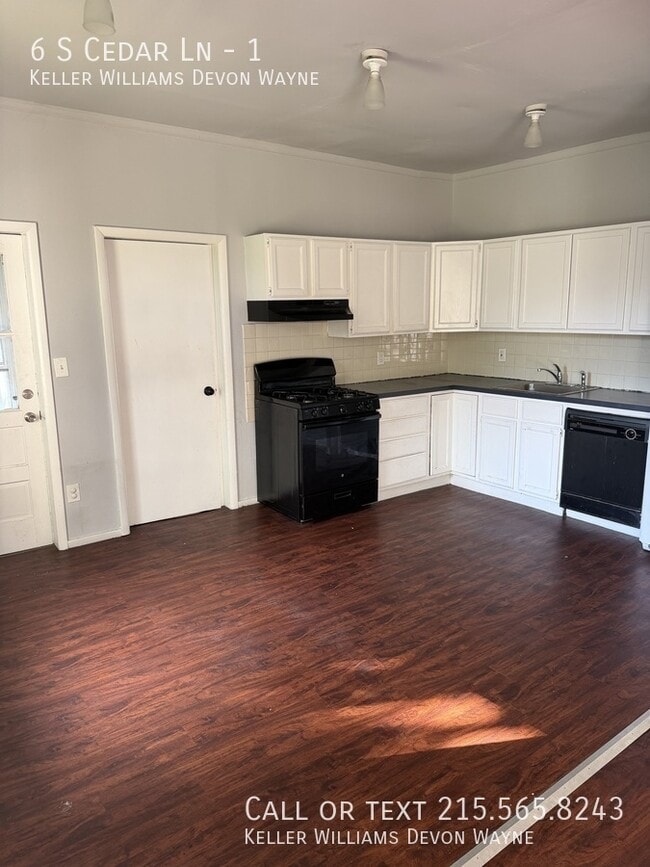 Building Photo - 6 S Cedar Ln