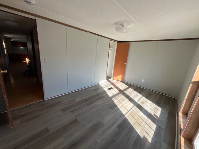 Foto del edificio - 115 Country Living Ln