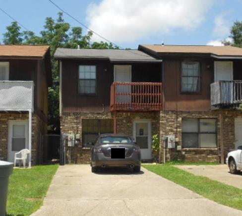 Building Photo - 2110 Schwab Ct