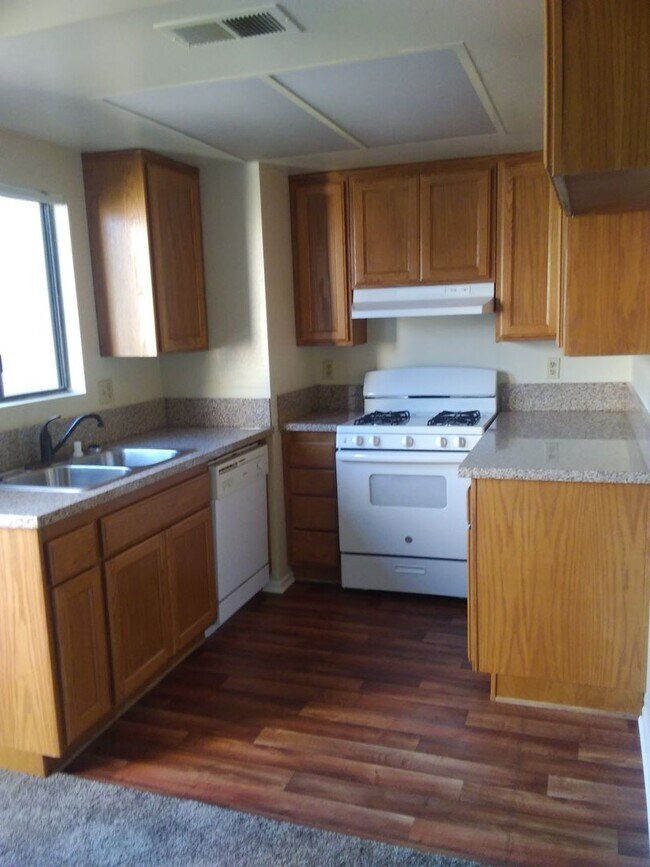 Building Photo - 3241 Triumph Ln