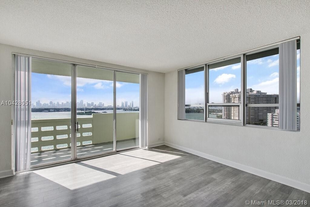 Foto principal - 1503 Bay Rd