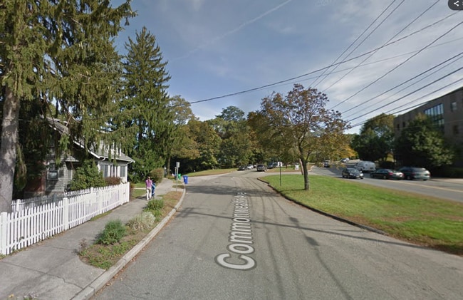 Building Photo - 2045 Commonwealth Ave