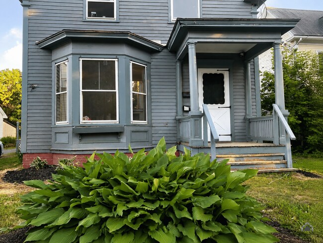Building Photo - 6 Hazelwood Ave