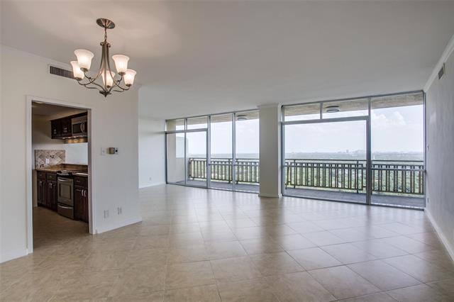 Foto del edificio - 6211 W Northwest Hwy