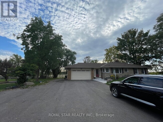 Photo du bâtiment - 12788 McLaughlin Rd