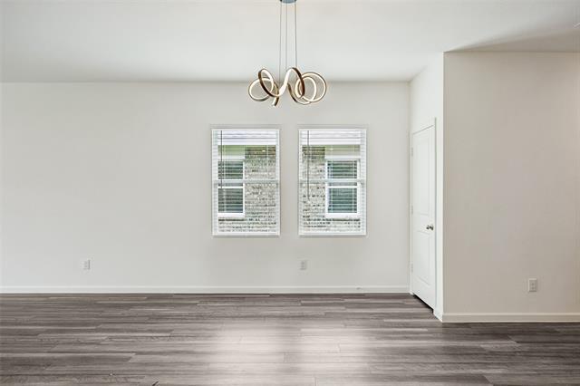 Foto del edificio - 14221 Donahue St