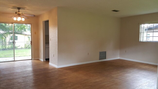 Building Photo - 9349 N Minola Way