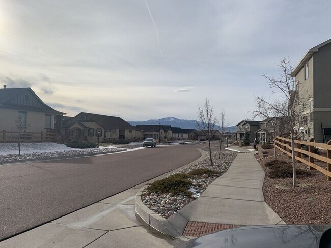 Foto del edificio - 6645 Dance Hall Ln