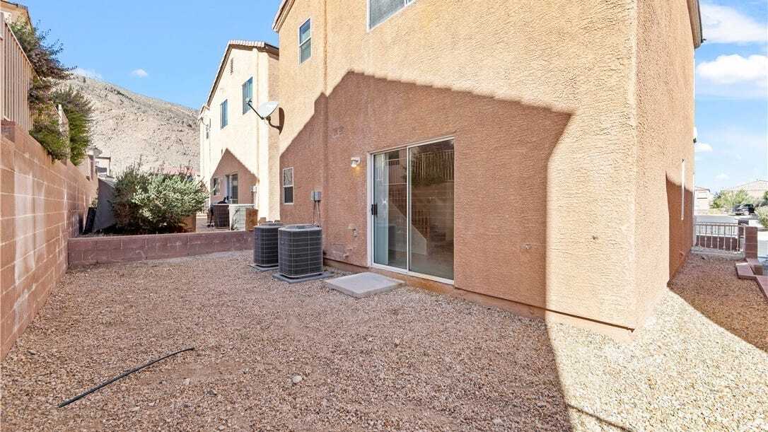 Primary Photo - 10605 Coal Canyon Ave