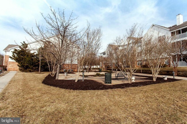 Building Photo - 6710 Lake Park Dr