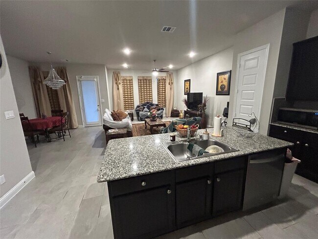 Foto del edificio - 326 Summer Landing Ct