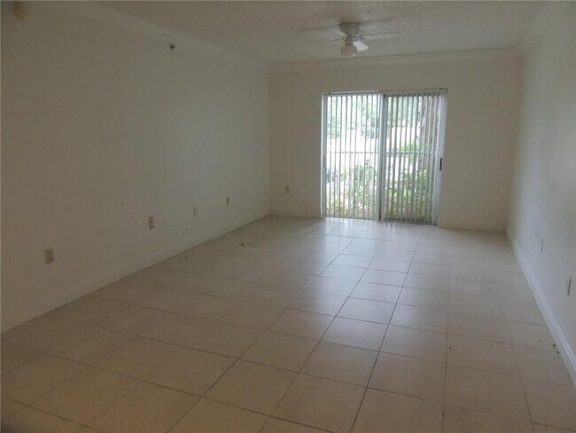Foto del edificio - 9905 Westwood Dr