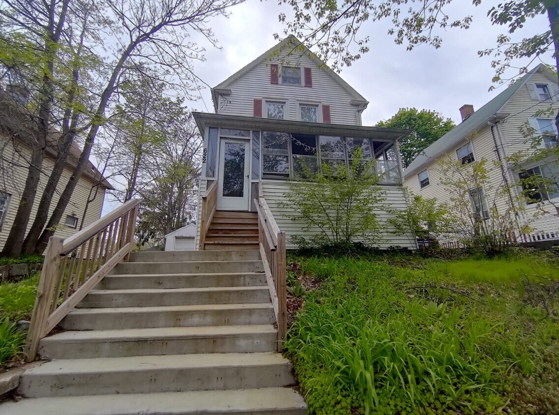 622 Newhall St, Hamden, CT 06517 House Rental in Hamden, CT