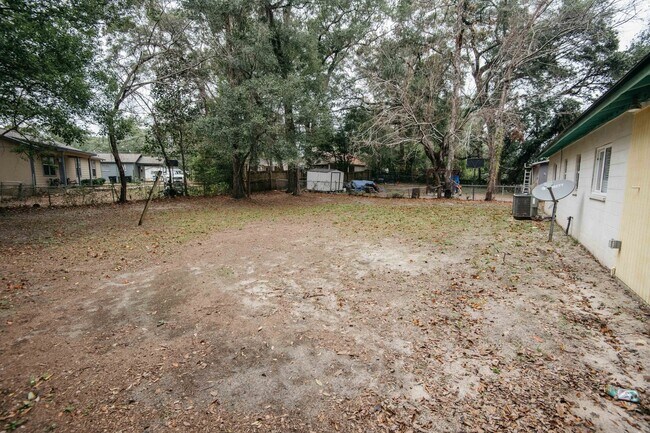 Foto del edificio - 3 bed 1 bath single family home