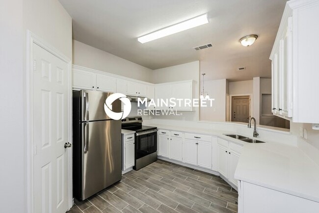 Foto del edificio - 3 Bedroom Pet-Friendly Home in DUNCANVILLE...