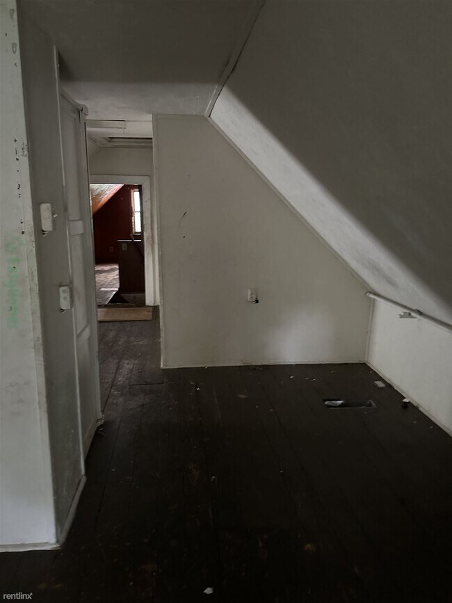 Foto del edificio - 3 br, 1 bath House - 2111 North Prospect Road