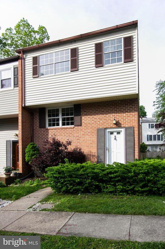 Primary Photo - 2842 Aspen Hill Rd