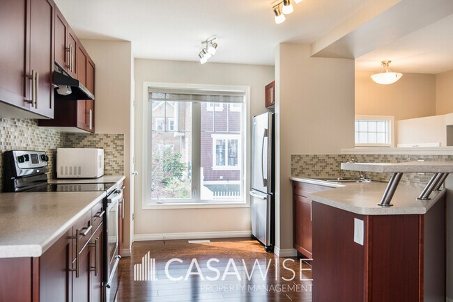 Photo du bâtiment - 1623-1623 Towne Centre Blvd NW