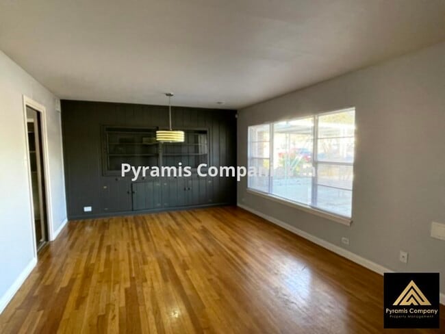 Building Photo - 506 Trudell Dr