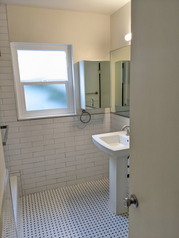 Foto del edificio - 1028 E 3rd St