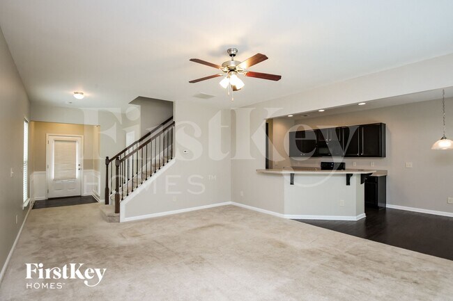 Building Photo - 1211 Image Ives Dr