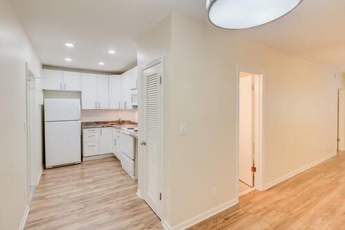 Foto del edificio - 2424 SE 17th St