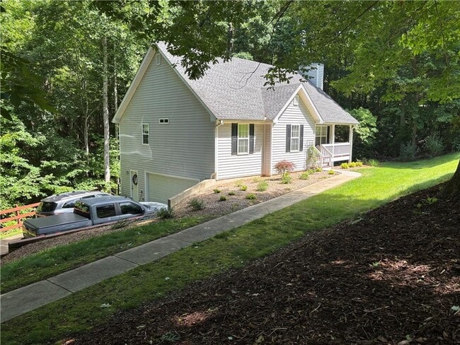 Building Photo - 226 Mountain Brook Cir
