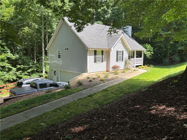 Foto del edificio - 226 Mountain Brook Cir