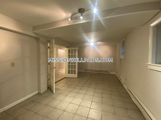 Foto del edificio - 1538 Tremont St.