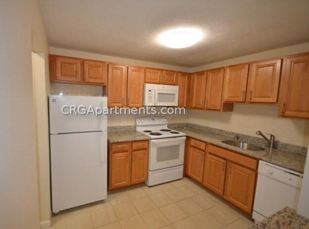 Foto del edificio - 16 Whites Ave