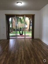 Building Photo - 6740 NW 114th Ave