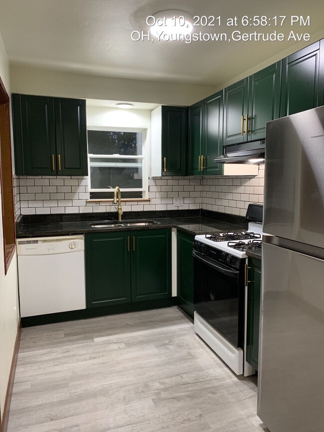 Building Photo - 32 Gertrude Ave