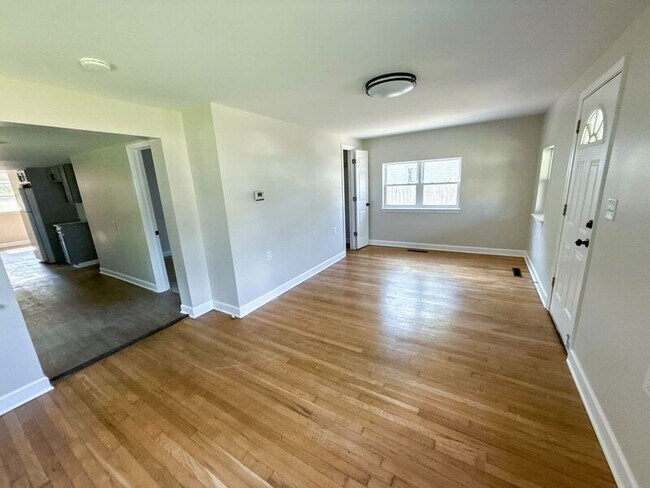 Foto del edificio - 962 Whitethorne Ave