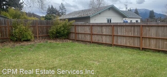 Foto del edificio - 2 br, 1 bath House - 711 NE Savage St.