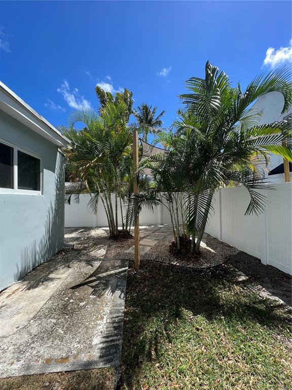 Foto del edificio - 708 SE 6th Ct