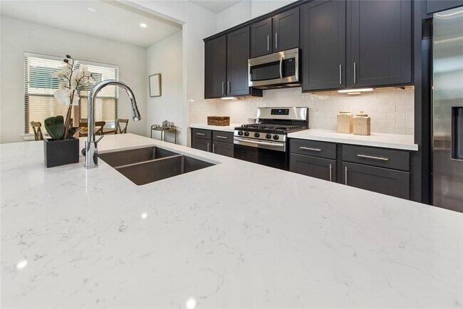 Foto del edificio - 8522 Amber Rose Ln