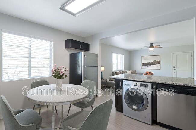 Foto del edificio - 814 E 9th St