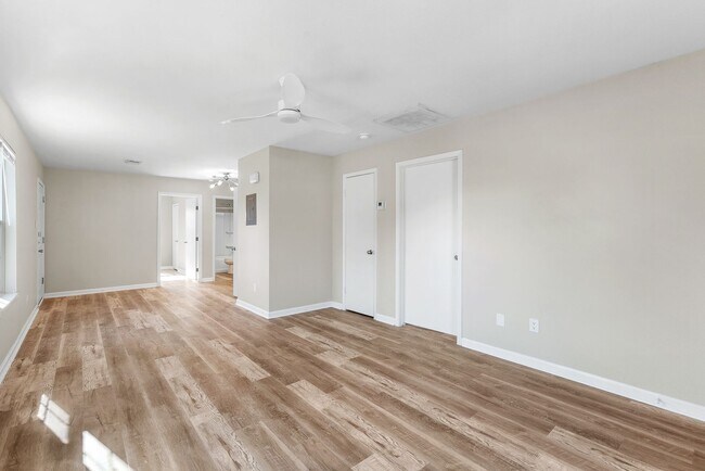 Foto del edificio - 903-903 Allen St