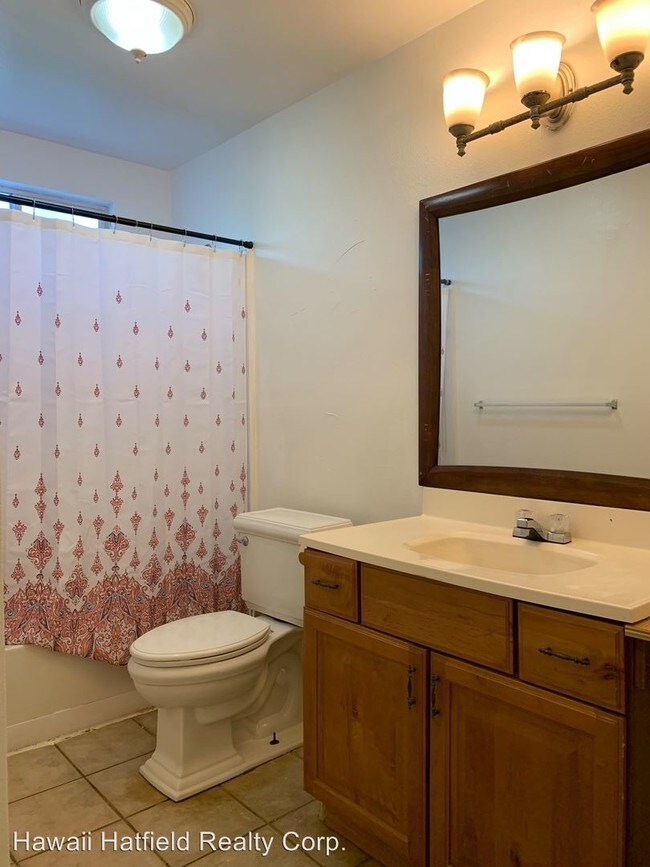 Building Photo - 5 br, 2 bath House - 84-1001 A Lahaina Street