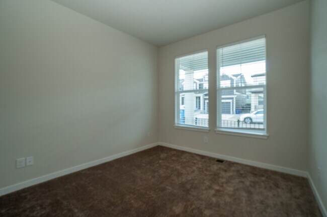 Foto del edificio - 340 Fox Ln