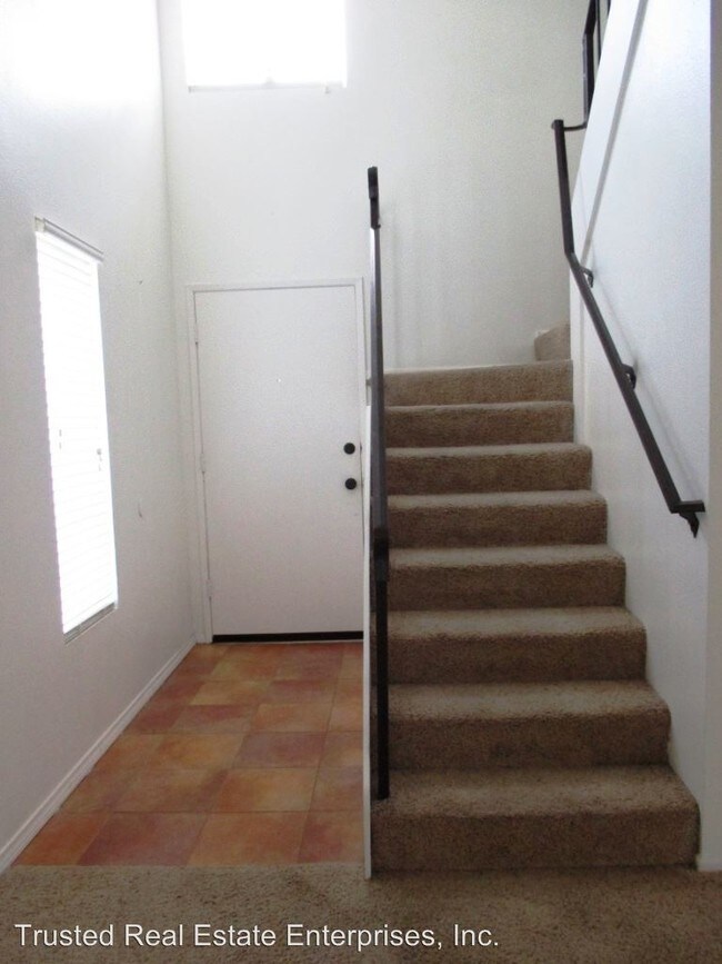 Building Photo - 2 br, 1.5 bath House - 204 Ute Lane