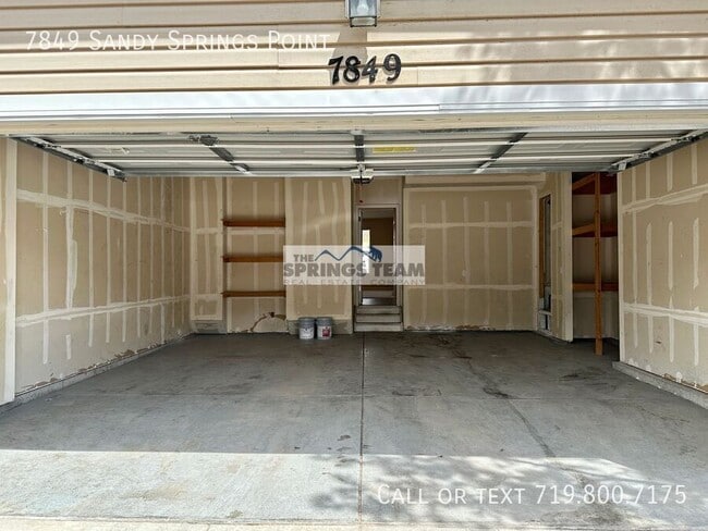 Building Photo - 7849 Sandy Springs Point