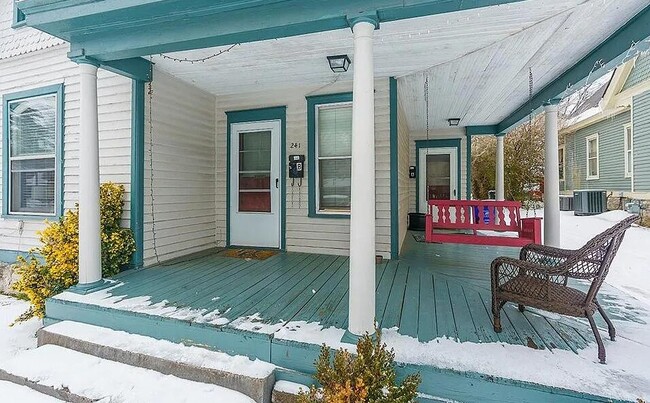 Foto del edificio - 241 Kentucky Ave