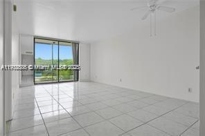 Foto del edificio - 2935 NE 163rd St