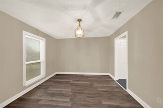 Building Photo - 14215 Barrone Dr