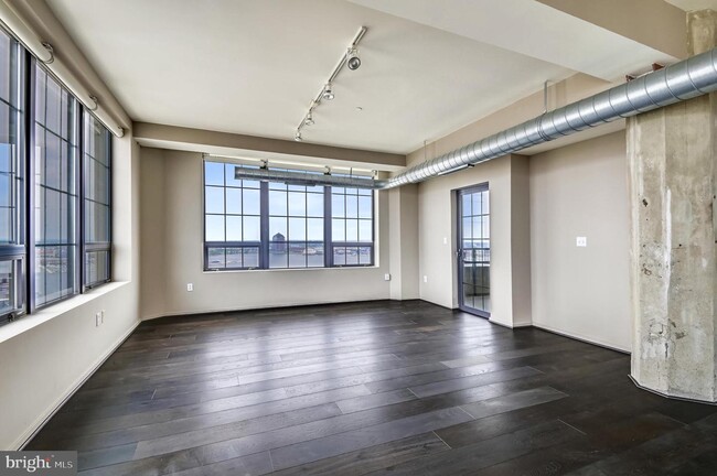 Building Photo - 1200 Steuart St