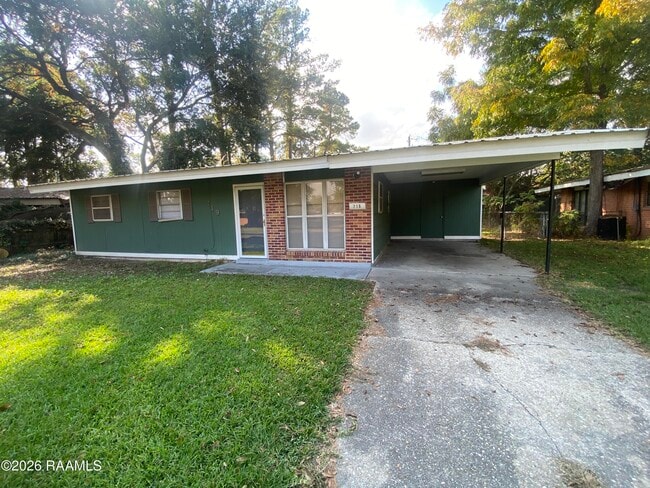 Foto del edificio - 719 Bluebell St