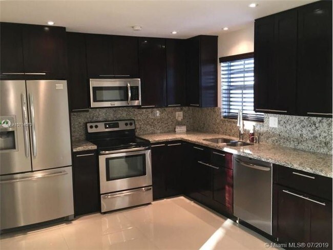 Foto del edificio - 611 N 31st Ct